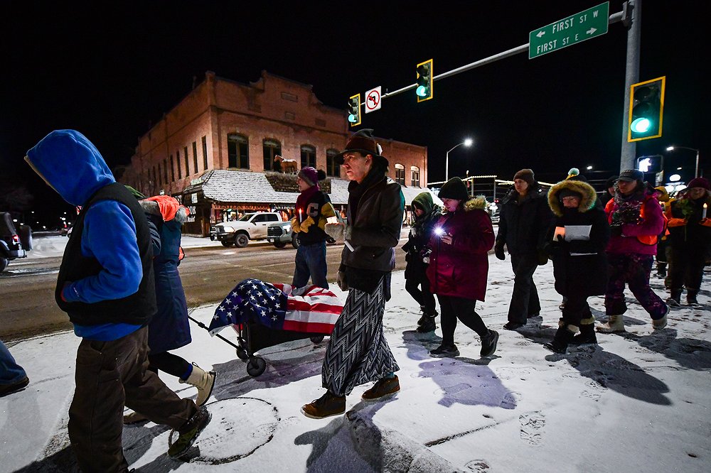 0109_LOC_DIL_candlelight_vigil_renee_goo