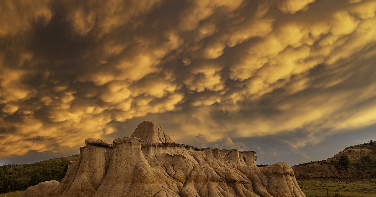 Local photographer visualizes badlands as new presidential library takes shape