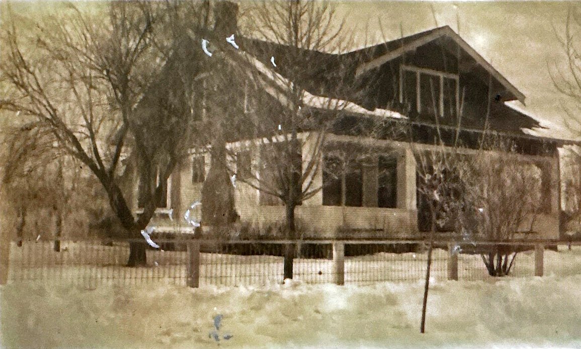 116_5th_Ave_East_2.jpg.1155x694_q85_box-