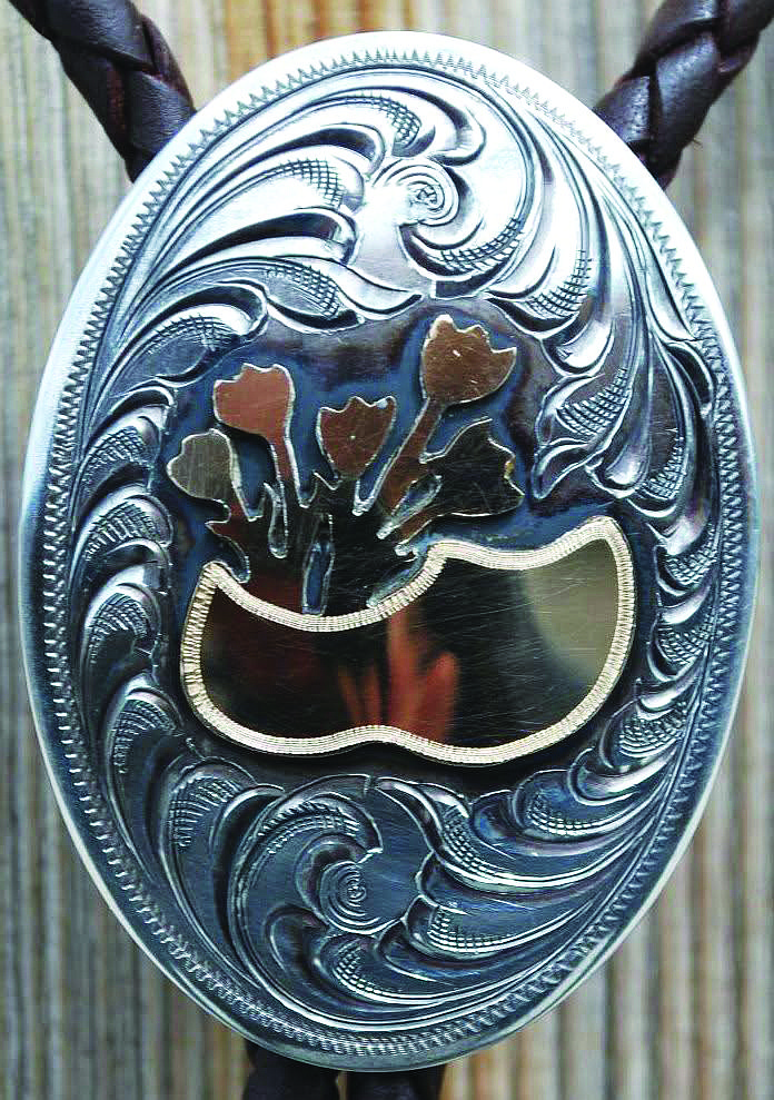 Klompen is Dutch for wood shoe, which has represented the farm since its opening. The five tulips located on the emblem represent the five years owners Bob and Anne Wieldraayer had been married before opening their farm.