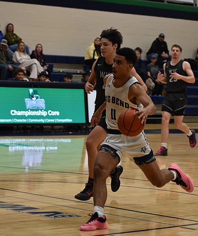 Jakari Singleton from BBCC rushes past Wenatchee Valley to go in for a layup during a previous matchup. The Vikings head on the road Saturday to face Treasure Valley.