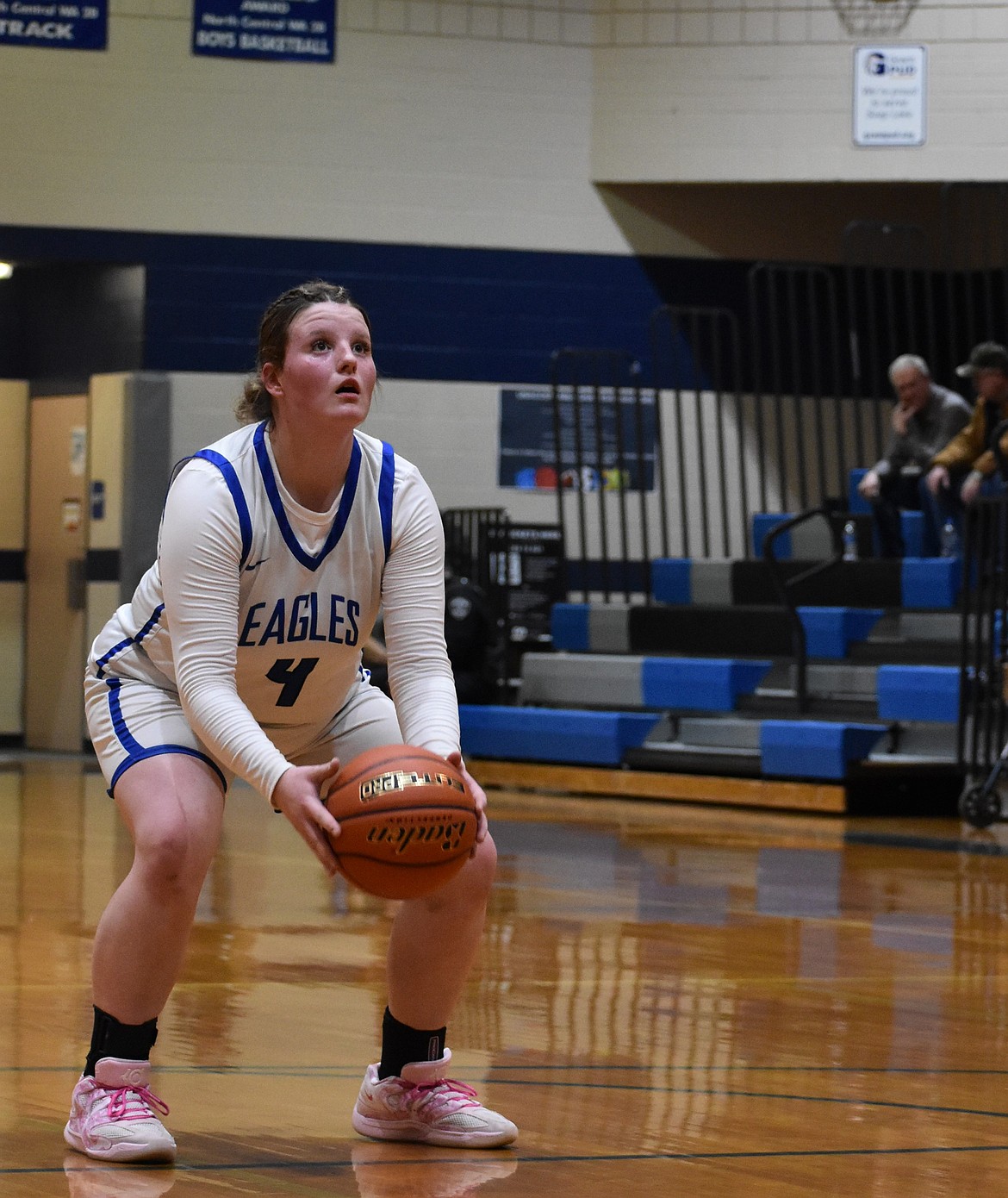 Brooke Dana, a senior from the Eagles, prepares to shoot a free throw during Thursday’s matchup against the Devils.