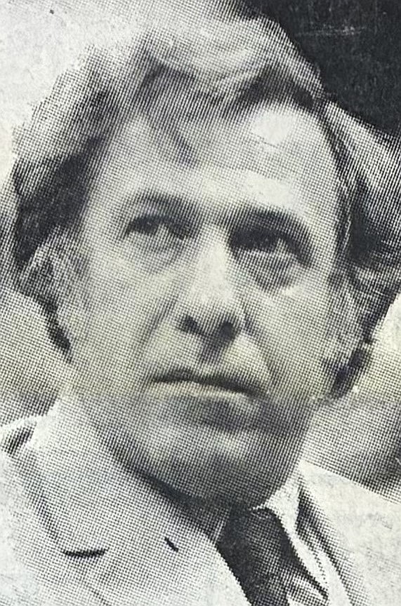 Developer Terry Phillips listens to residents who oppose his proposed Marina Place tower in 1981.