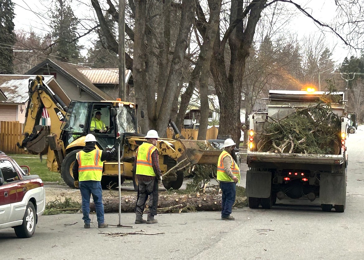 Windstorm hits North Idaho, region | Bonner County Daily Bee