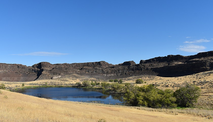 One of the many bodies of water that can be found along the Ancient Lakes trail near Quincy.
