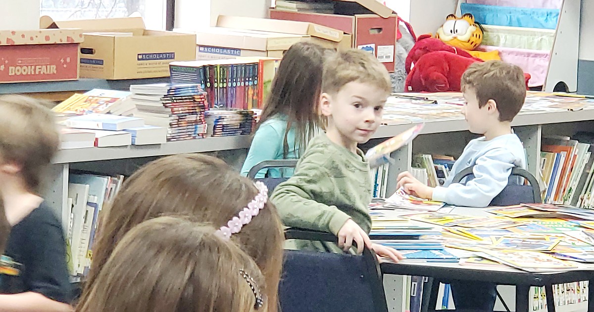 Idaho Hill celebrates Read Across America