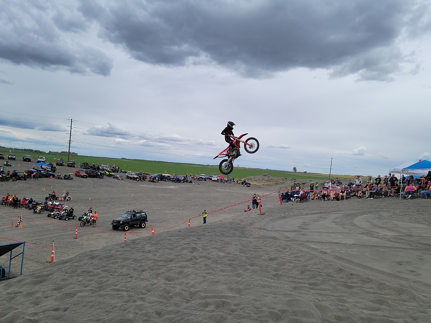 The Grant County Sheriff’s Office has asked visitors to the Moses Lake Sand Dunes and the Beverly Sand Dunes to follow safety rules as they recreate. ORV groups, such as the Sand Scorpions, also encourage locals to exercise caution and prioritize safety while having fun off-roading.