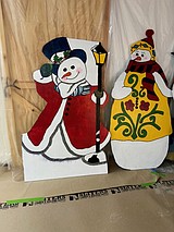 Look at Frosty go: Lakeside's winter decoration tradition melts away