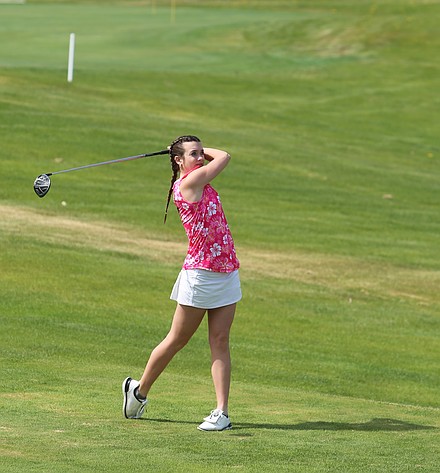 The Mavs’ McKenna Good tees off at their home match Tuesday morning. Good finished 21st after shooting at a 111.