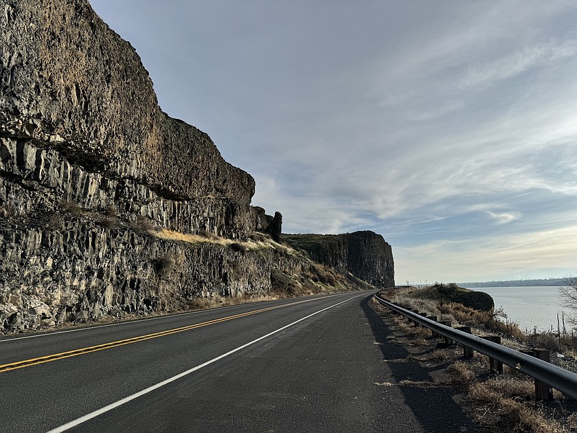 One lane of State Route 17 north of Soap Lake has been closed to allow removal of rocks on the cliff.