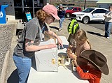 Soap Lake Library teaches young gardeners how to help native bees thrive