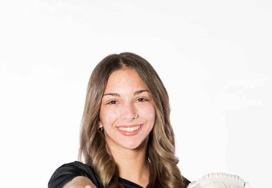 COLLEGE NOTEBOOK: Hindle records first collegiate hit in win over Columbia Basin College