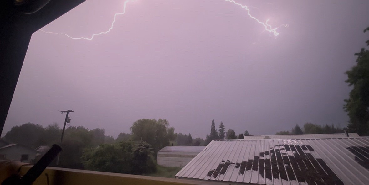 Thousands without power after thunderstorm hits region | Hagadone News ...