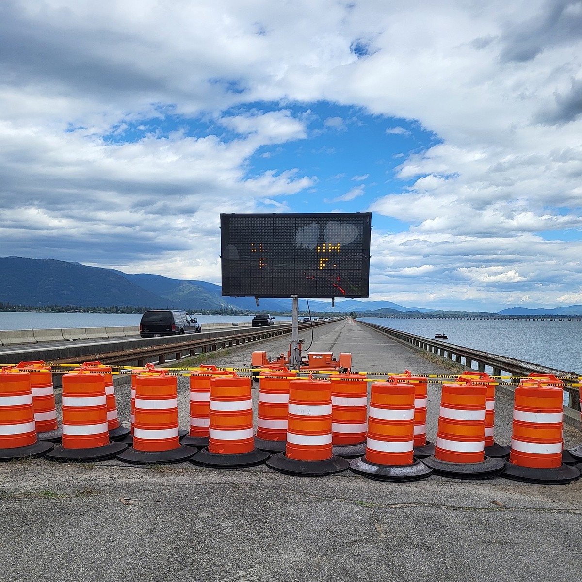 Shuttle helping residents navigate pedestrian bridge closure