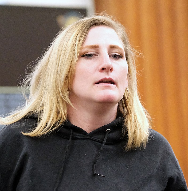 Troy woman gets suspended sentence for stabbing husband