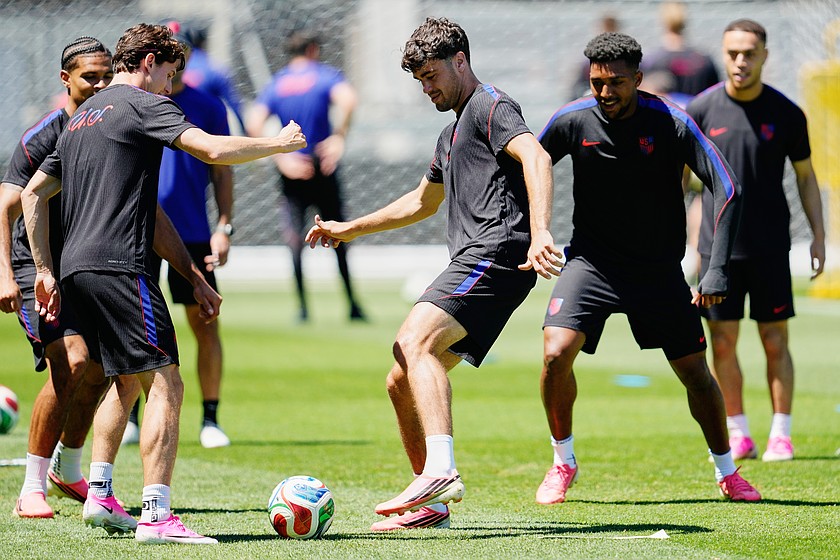 United States' Gio Reyna, center and teammates warm up during a training session ahead of their World Cup Round of 32 soccer match against Bosnia and Herzegovina, Tuesday, June 30, 2026, in San Jose, Calif.