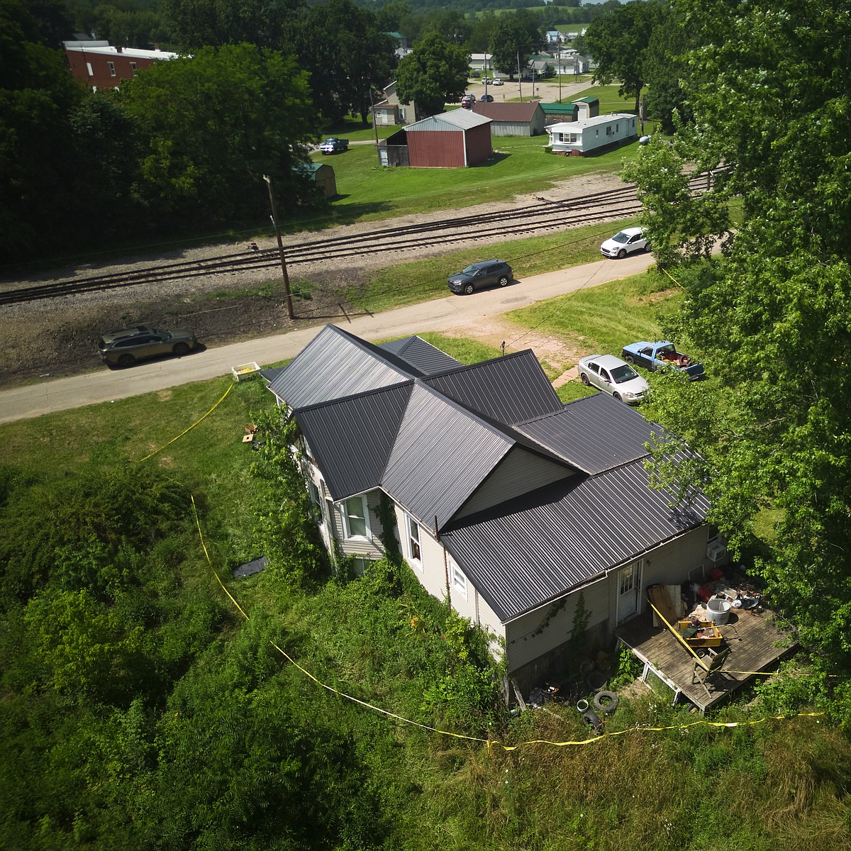 'Right under our nose and no one was there to help them.' 16 kids found in squalor shocks Ohio town