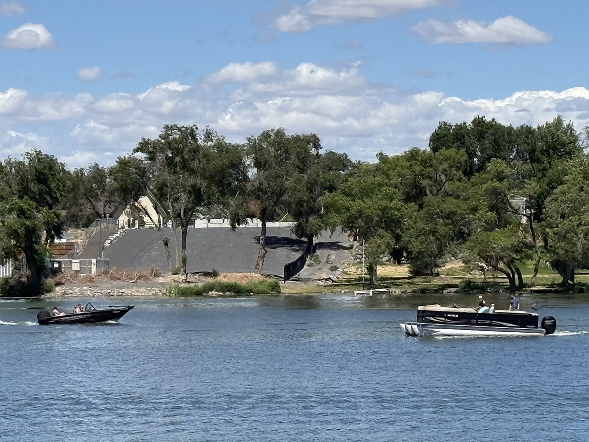 Another beautiful day of boating on Moses Lake.