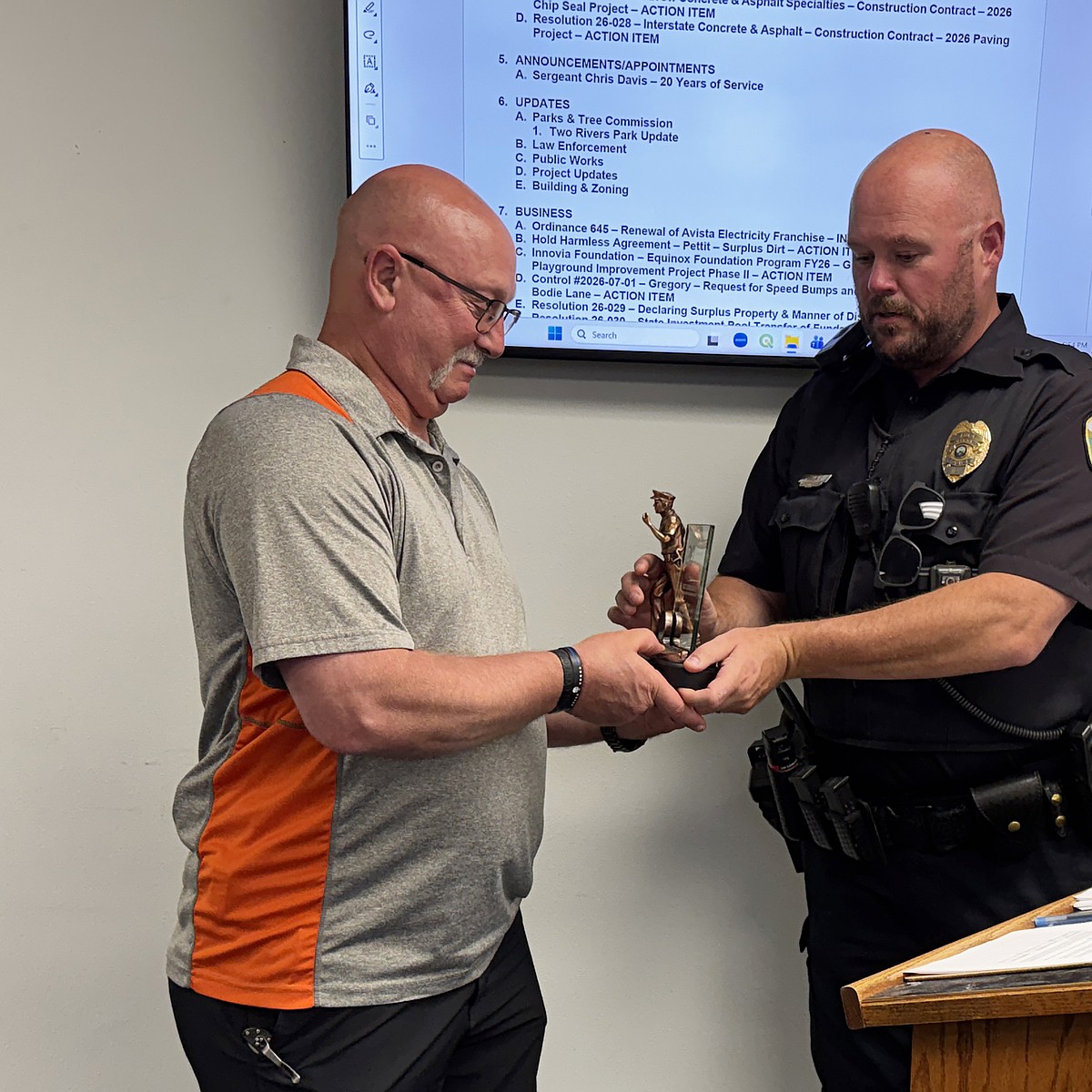 Priest River honors longtime officer, SRO