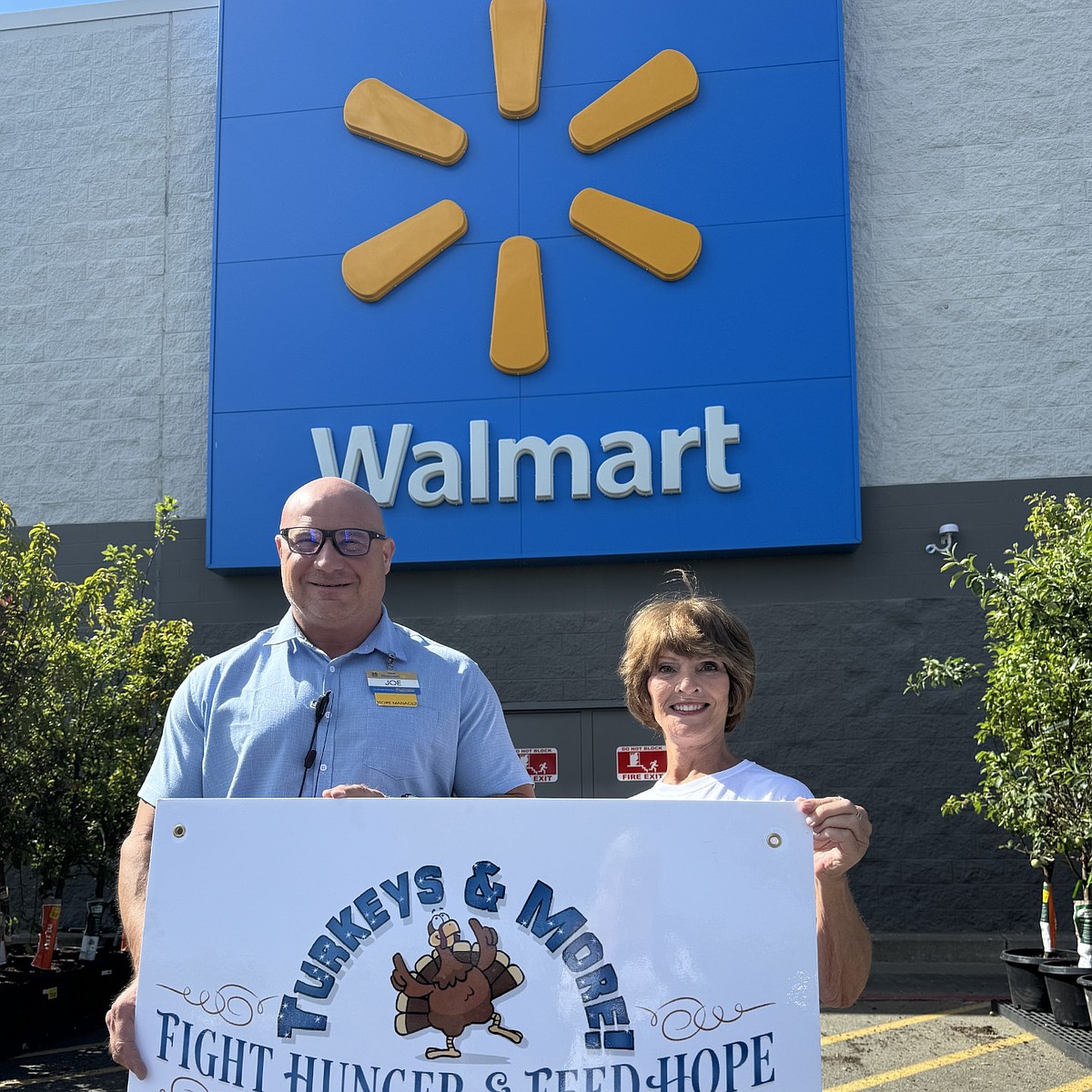 STANDALONE: Turkeys and More with Post Falls Walmart