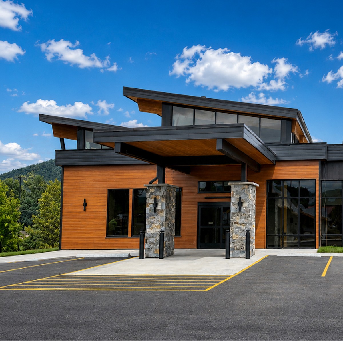 Cabinet Peaks Medical Center celebrates new rehab facility