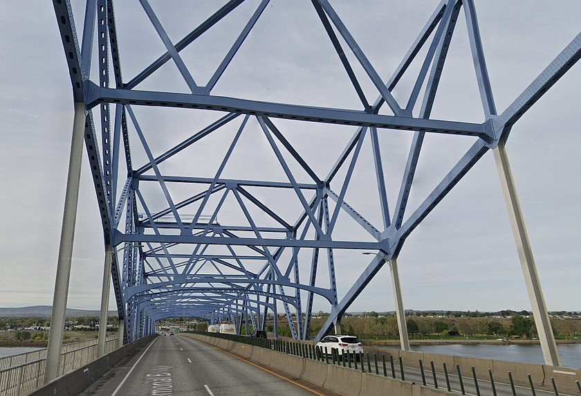Work on the Blue Bridge in Kennewick will cause traffic delays during this week.