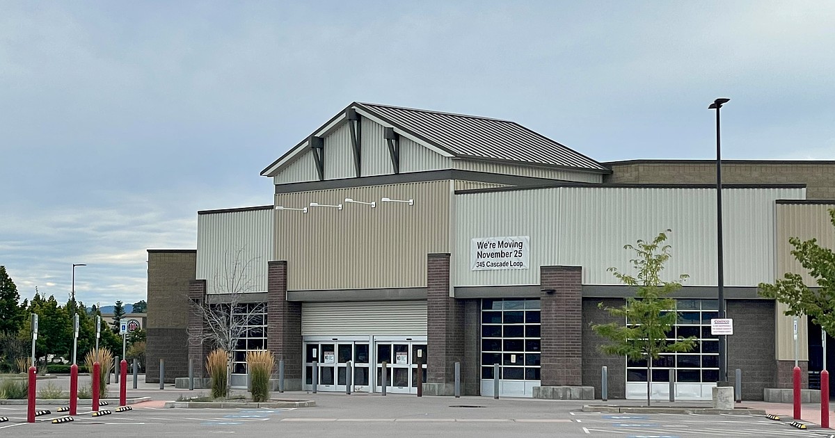 WinCo planning to move into former Costco building