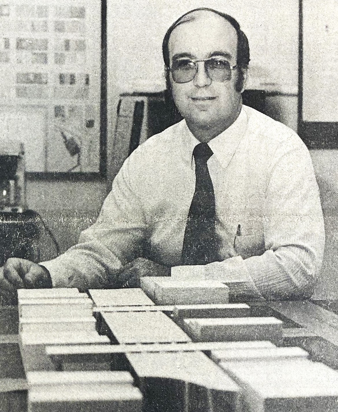 In 1981, Jim Deffenbaugh was hired by downtown property owners to promote a proposed covered mall over Sherman Avenue.