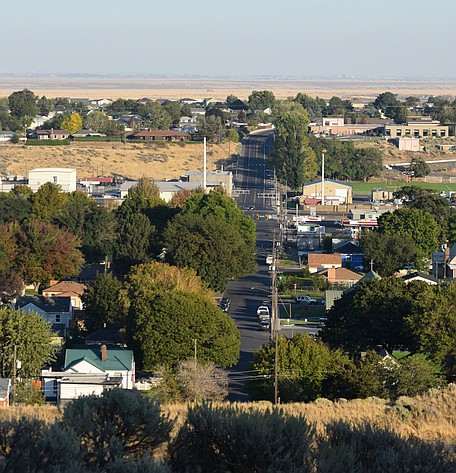 A view of Ephrata from Beezley Hill.