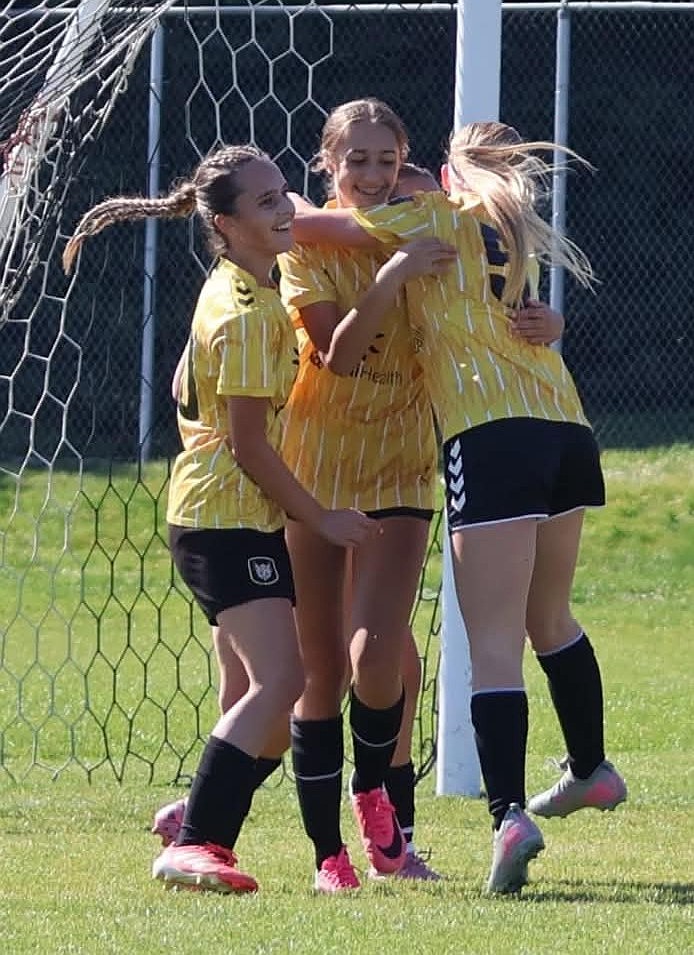 Photo by KAYLEAN MAY
The Sting U14 girls soccer team won a pair of home games over the weekend. 
Saturday, the Sting beat Seattle Celtic 1-0, with the goal scored by Presley Hart. Sunday, the Sting defeated Columbia Premier 6-1, with Sting goals scored by Kyrie Bitnoff (2), Chloe Quinn, Myah Lindquist, Presley Hart and Quinn Martin. Assists were by Quinn Martin and Ashlyn Brazle. Pictured from left are Olivia West, Chloe Quinn and Kyrie Bitnoff.