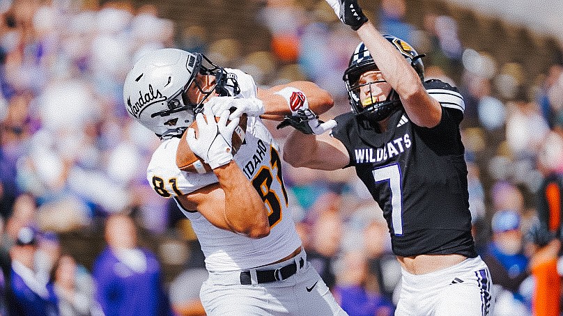 IDAHO ATHLETICS
Idaho's Noah West-Baranco (81) hauls in a touchdown pass as Weber State's Tommy Romano (7) defends in the second quarter Saturday in Ogden, Utah.