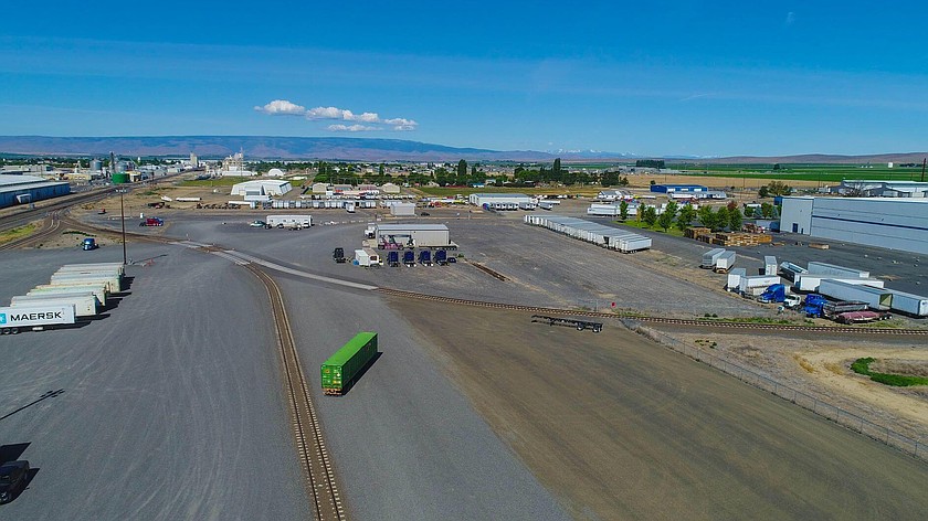 Rail lines at the intermodal facility owned by the Port of Quincy will be extended in the first phase of planned expansion. Port commissioners approved signing a contract with the apparent low bidder for the project Monday.